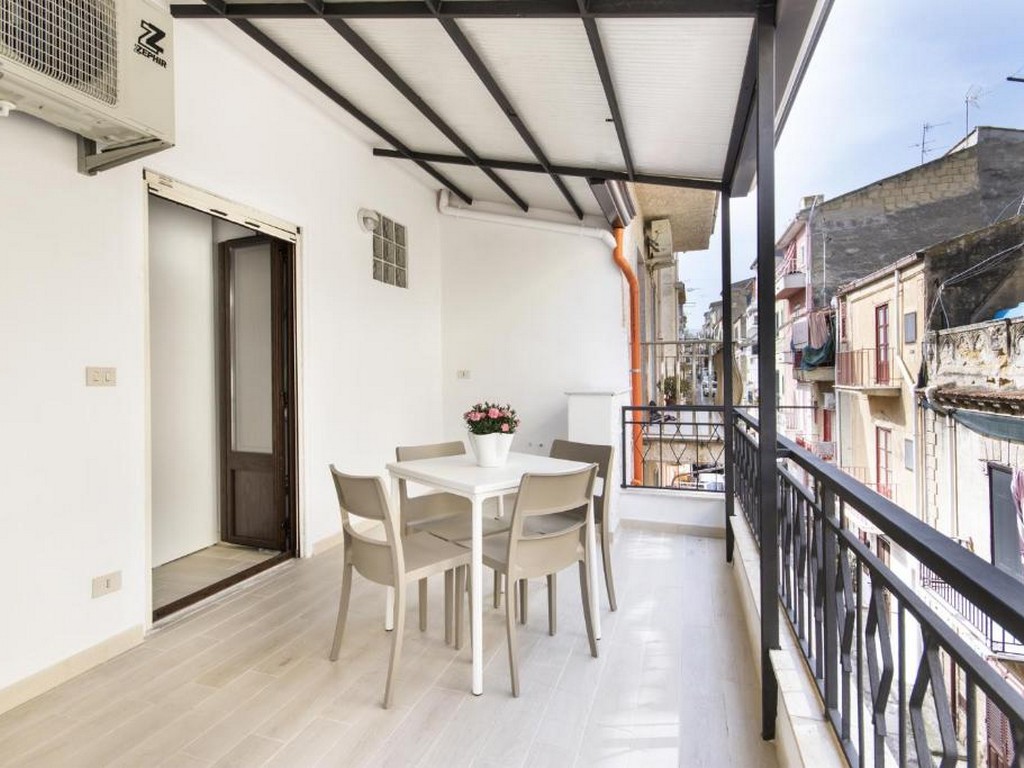 Camera D, Tripla con terrazza